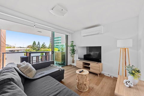 Inner City Action 3Bed 2Bath 1Car 3Balconies - Accommodation Bookings 0