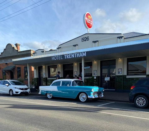 Hotel Trentham Villa 2 - Accommodation Bookings 1