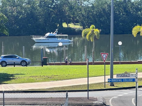 Innisfail Riverfront Motel - Accommodation Bookings 1