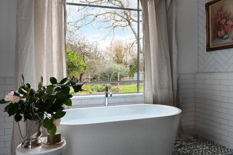 Innisfree - Accommodation Bookings 2