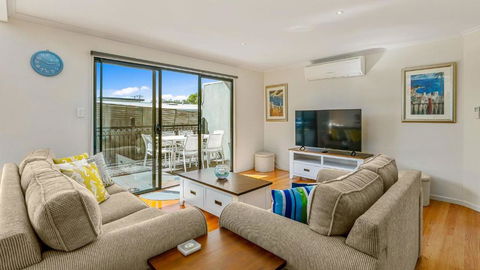 Island Holidayze - Accommodation Bookings 1