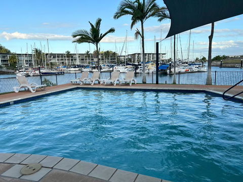 Island Romance Or Family & Pool - Accommodation Bookings 3