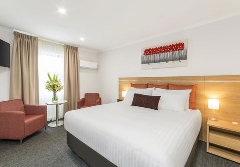 Adelaide Royal Coach - Accommodation Bookings 1