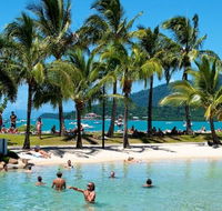 Airlie Beach Magnums