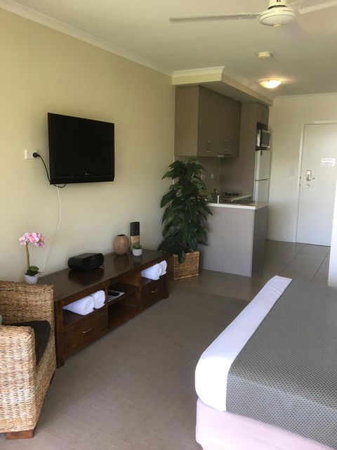 Airlie Central Apartments - Accommodation Bookings 0