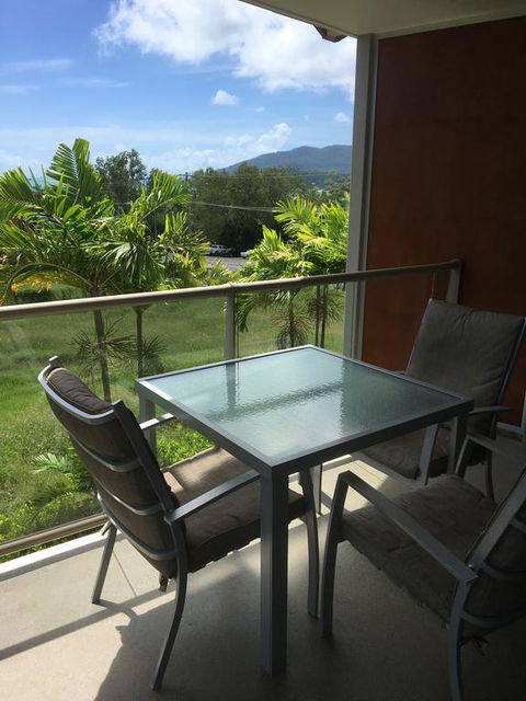 Airlie Central Apartments - Accommodation Bookings 1