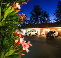 Akuna Motor Inn and Apartments