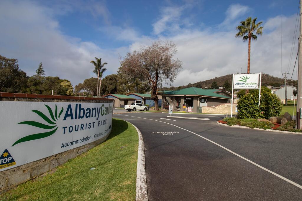 Lowlands Beach WA Accommodation Bookings