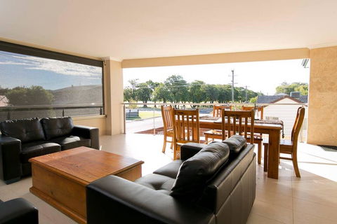 Alcedonia Retreat - Accommodation Bookings 1