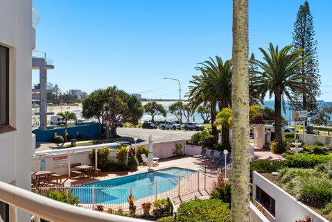 Alex Headland Beachfront - Accommodation Bookings 3