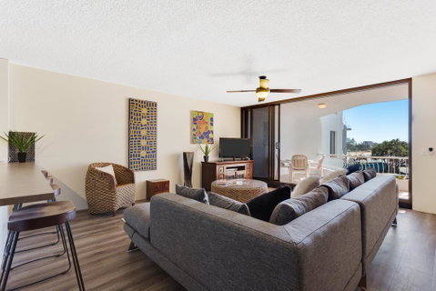 Alex Headland Beachfront - Accommodation Bookings 1