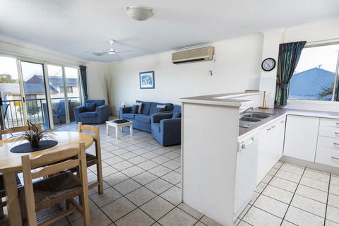 Alexander Beachfront Apartments - Accommodation Bookings 3