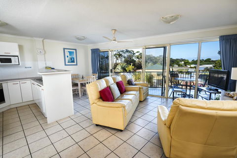 Alexander Beachfront Apartments - Accommodation Bookings 2
