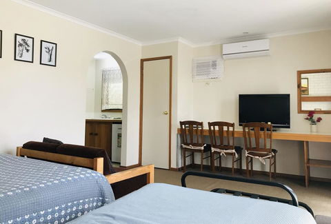 Alfred Motor Inn - Accommodation Bookings 1