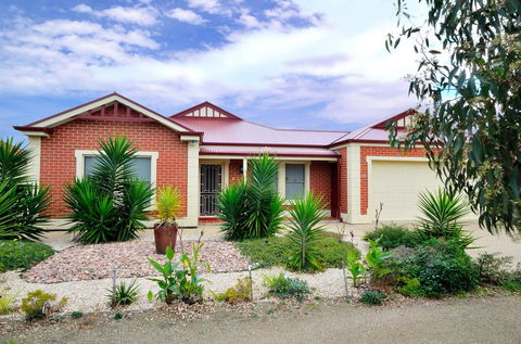 All Seasons Port Elliot Holiday House - Accommodation Bookings 0