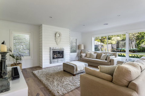 ALLAMBEA - MOUNT ELIZA - Accommodation Bookings 1