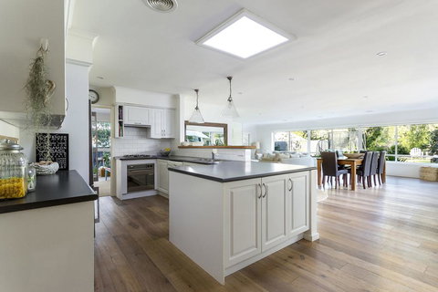 ALLAMBEA - MOUNT ELIZA - Accommodation Bookings 3