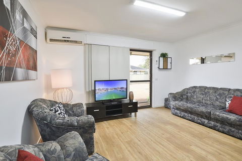 Allure Apartments - Central - Accommodation Bookings 2
