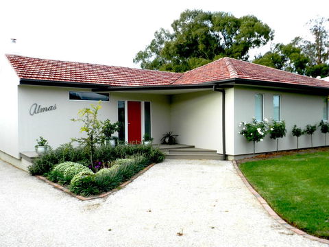 Almas Cottage - Accommodation Bookings 1