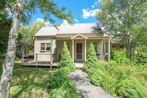 Alpine Arnica Cottage 1 - Accommodation Bookings 1