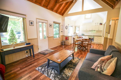 Alpine Arnica Cottage 1 - Accommodation Bookings 0