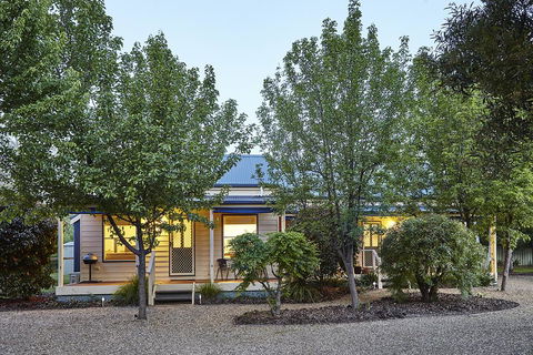 Alpine Valley Cottages - Accommodation Bookings 2