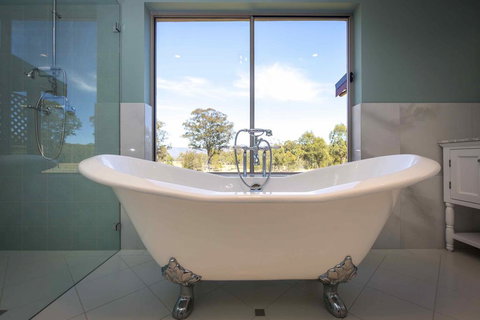 Amani - Accommodation Bookings 0