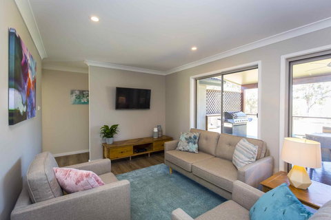 Amani - Accommodation Bookings 3