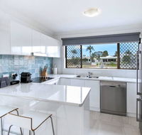 Amazing Modern Apartment on the Canal - Accommodation Bookings