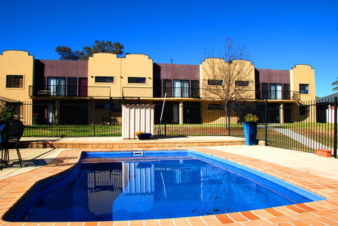Amberoo Apartments - Accommodation Bookings 0
