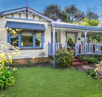 Ambrose Cottage Front Apartment
