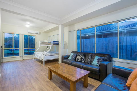 Anaheim Family Lodge By Getastay - Accommodation Bookings 1