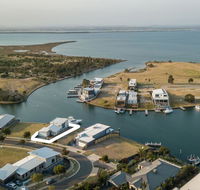 Anchored - Access to the Gippsland Lakes - Accommodation Bookings