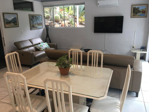 Ancient Gardens Guesthouse & Botanical Gardens - Accommodation Bookings 1