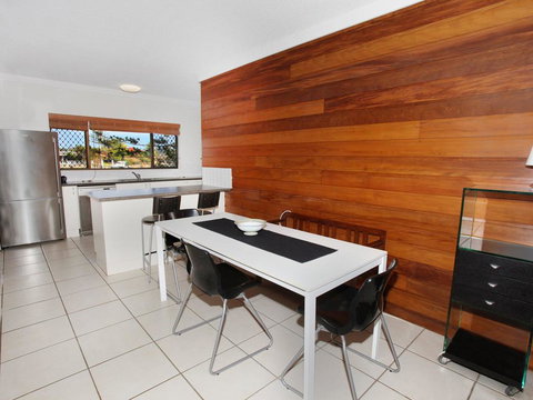 Anjuna 2 - 2 BDRM Budget Stay On Canal - Accommodation Bookings 2