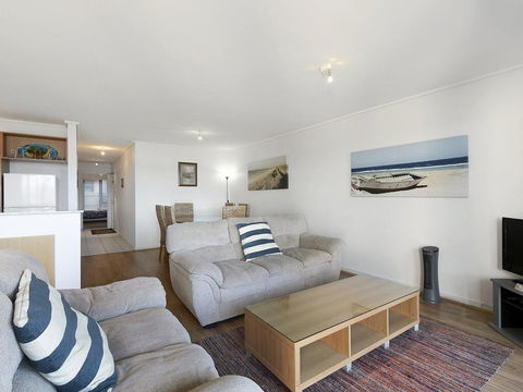 APARTMENT 26 PACIFIC APARTMENTS - Walk To Town - Accommodation Bookings 3