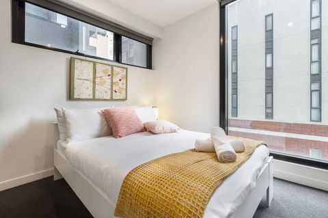 Apartment On BOURKE St - HEART Of Melbourne CBD. - Accommodation Bookings 2