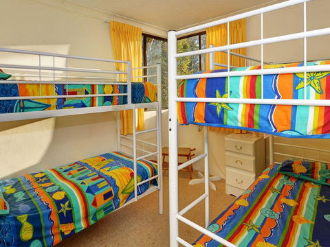 Apartment With Inground Pool - Accommodation Bookings 1