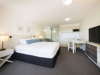 Apartments  2 Landsborough