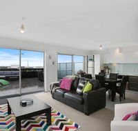 APOLLO 13 PENTHOUSE - free wifi  huge terrace - Accommodation Bookings