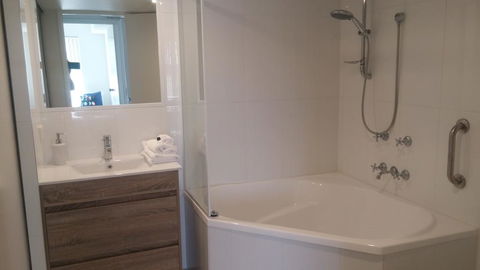 Apollo Luxury Apartments - Accommodation Bookings 1