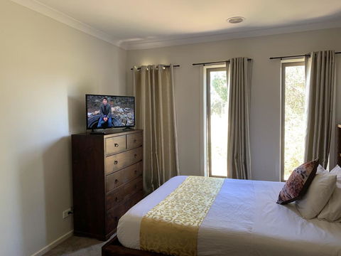 Apple House - Accommodation Bookings 3