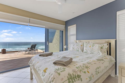 Aqua Shores Penthouse - Accommodation Bookings 2