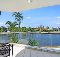Arc Resort Stunning 3 Bedroom in Broadbeach - Accommodation Bookings