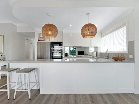 Arc Resort Stunning 3 Bedroom In Broadbeach - Accommodation Bookings 1
