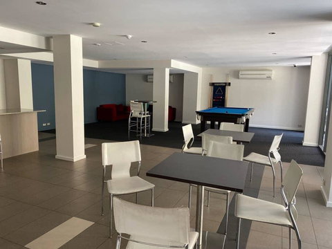 ARENA CENTRAL EXEC VIEWS WINE NETFLIX WIFI PARKING - Accommodation Bookings 1