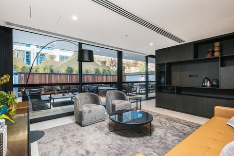 Arise Collins House - Accommodation Bookings 2