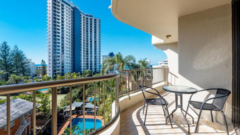 Aristocrat Apartments - Accommodation Bookings 1