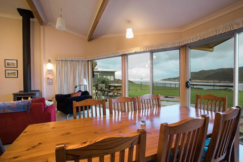 Arthur Riverfront And Sea Lodge Upstream - Accommodation Bookings 0