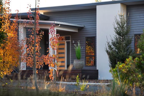 Arya - Accommodation Bookings 1